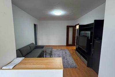 Apartament cu 3 camere semidecomandat în Central - 2
