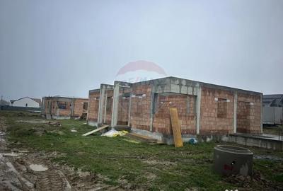 Casă cu 4 camere cu Teren 500 Mp în Mocira - 1
