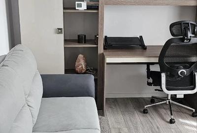 Casă cu Teren 250 Mp în Central - 2