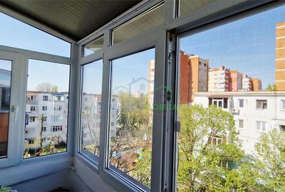 Apartament cu 3 camere semidecomandat în Craiovița Nouă - 11