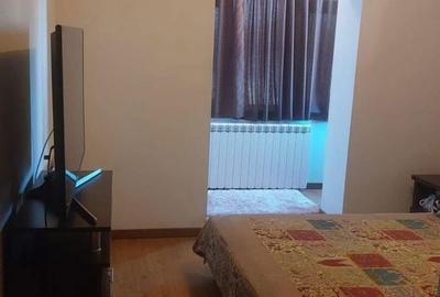 Apartament cu 3 camere decomandat în Hârșova - 1
