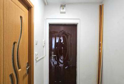 Garsoniera Etaj 1 - 500 M Lacul Noua - 1