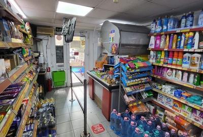 Spațiu comercial, de 90 mp, în Central - 3