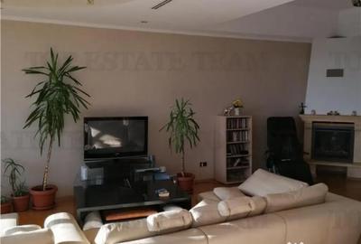 Casă cu 9 camere cu Teren 1784 Mp în Cornu - 14