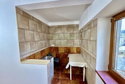 Apartament cu 3 camere decomandat în P-ța Unirii - 4