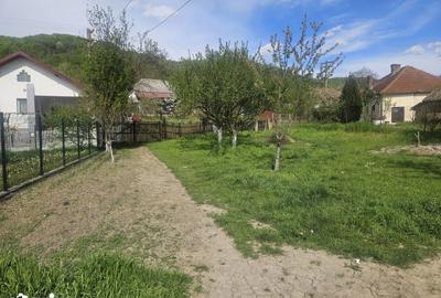 Casă cu 4 camere cu Teren 1054 Mp în Băiculești - 3