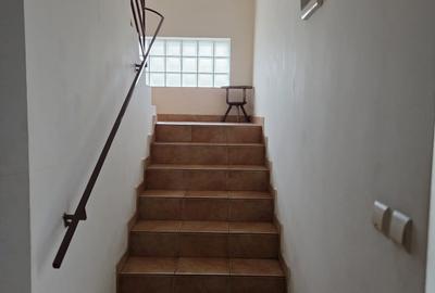 Vila Dual- Living 6 camere 232 mp in Prelungirea Ghencea - 30