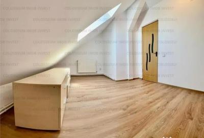 Apartament cu 2 camere decomandat în Tractorul