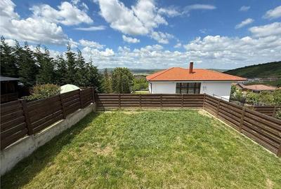 Casă cu 5 camere cu Teren 380 Mp în Dezmir - 4