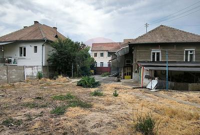Casă cu 3 camere cu Teren 533 Mp în Central - 15