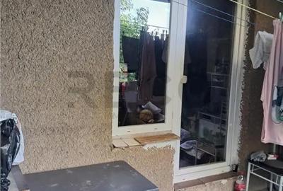 Apartament cu 3 camere decomandat în Nufărul - 1