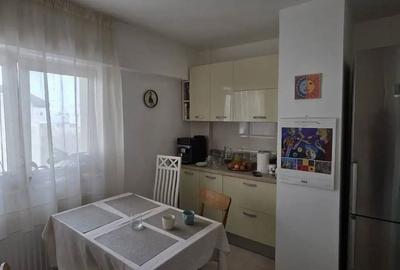 Apartament cu 3 camere decomandat, mobilat în Băneasa - 12