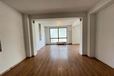 Spațiu comercial, 72 mp în Central