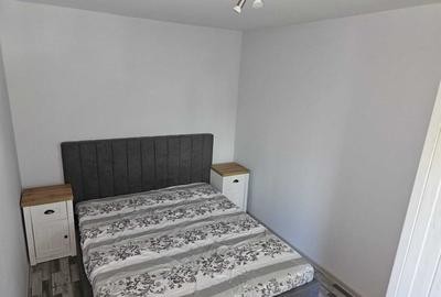 Apartament cu 2 camere semidecomandat, mobilat în Tomis Nord