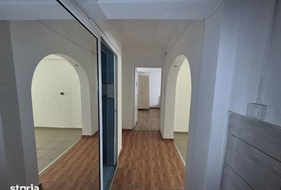 Garsonieră decomandată în Dacia - 9