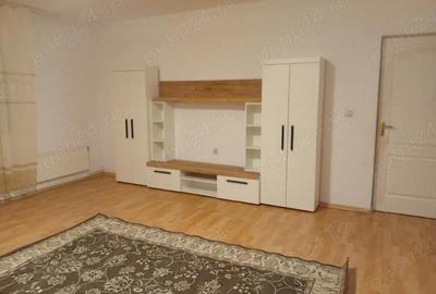 Apartament cu 3 camere decomandat în Central - 4