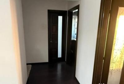 Apartament cu 4 camere decomandat în Central - 3