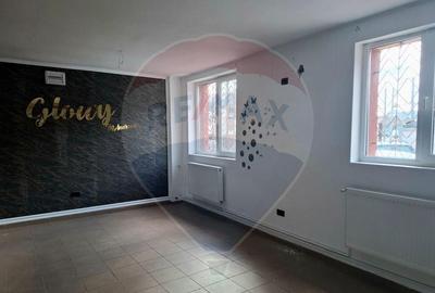 Spa?iu comercial 40mp de inchiriat in zona UTA Spa?iu comercial 40mp de inchiriat in zona UTA - 1