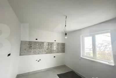 Casă cu 3 camere cu Teren 549 Mp în Central - 1