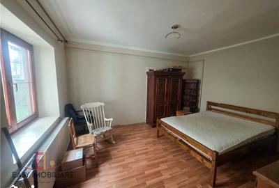 Casă cu 4 camere cu Teren 105 Mp în Central - 11