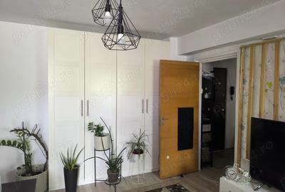 Proprietar vand apartament cu 2 camere