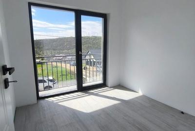 Casă cu 4 camere cu Teren 220 Mp în Cug - 5