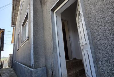 Casă cu 5 camere cu Teren 213 Mp în Carierei - 4