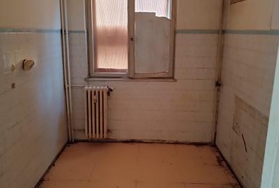 Apartament cu 3 camere semidecomandat în Drumul Taberei - 16