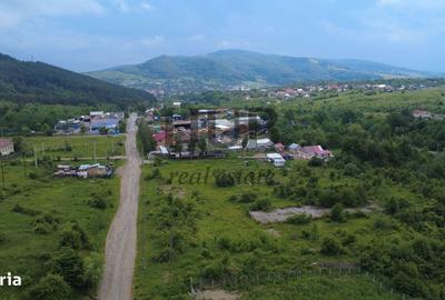 Teren de 7435 mp, în Central