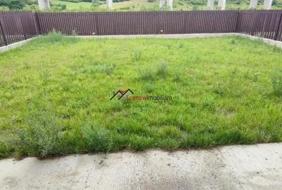 Casă cu Teren 400 Mp în Luna - 1