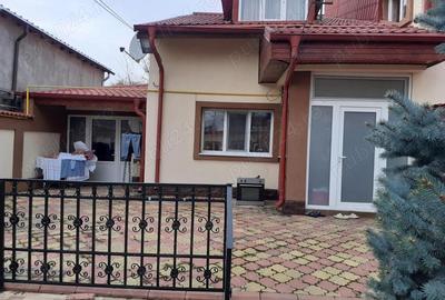 Casă cu Teren 500 Mp în Apollo