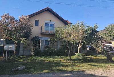 Casă cu Canalizare în Giroc