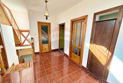 Casa de vanzare in Savarsin - 25