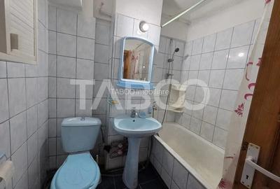 Apartament cu 3 camere decomandat în Central - 1
