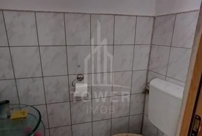 Casa de vanzare cu spatiu comercial la parter - 5