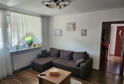 Apartament cu 3 camere semidecomandat în Central - 4
