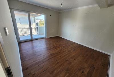 Casă cu 5 camere cu Teren 440 Mp în Săcălaz