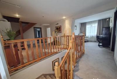 Casă cu 7 camere cu Piscina în Florilor - 4