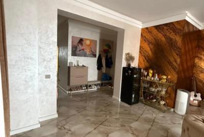 Apartament cu 4 camere decomandat în Central - 4