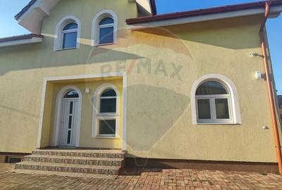 De inchiriat spatiu generos nerezidential la casa/mansarda zona Oncea