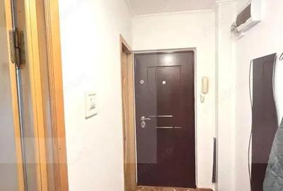 Apartament de 2 camere,etaj 3, zona Primaverii
