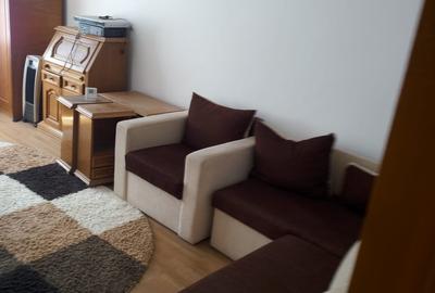 Inchiriez in 7 Noiembrie apt. 4 camere,decomandate,mobilat si utilat - 7