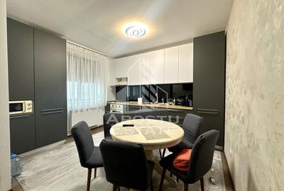 Apartament cu 2 camere decomandat, mobilat în Steaua