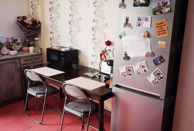 Camera de inchiriat marasti pentru o tanara fata. - 5