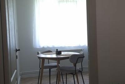 Apartament cu 2 camere decomandat în Tigveni - 6