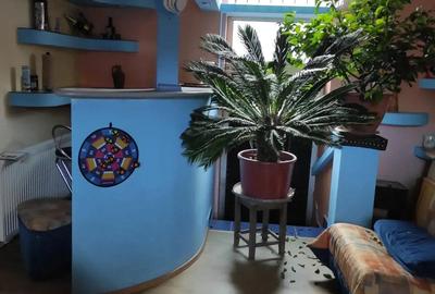 Spațiu comercial, de 60 mp, în Central - 4