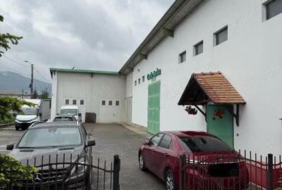 Spațiu comercial, de 868 mp, în Central - 6