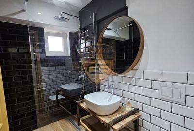 Apartament 4 camere intersectia Trocadero , Constanta , etaj 7 / 7 cu lift