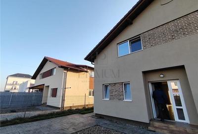 Duplex mobilat utilat - bucatarie inchisa - 2