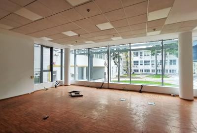 Spatiu comercial | Activitati diverse | Domenii | Cladire birouri - 3